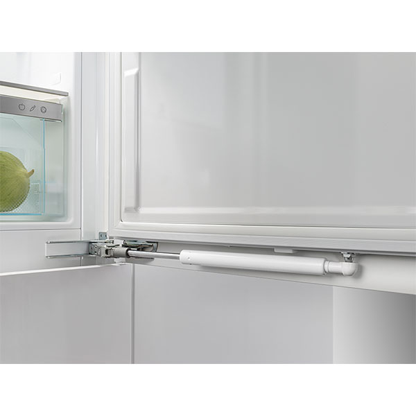 LIEBHERR ソフトクローズシステム